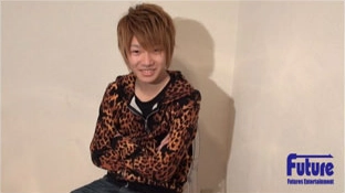 C1001577 ＜友達と遊んでいたピチピチ18才の童顔で可愛らしい学生さんをナンパしちゃいました！＞ ★ Asian Gay TV