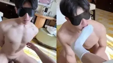 MOMO-被18cm大屌小新顶射.